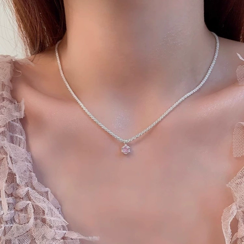 Колье Brand, подвес на цепочке из серебра 925, маленький розовый блестящий шарм для сумки