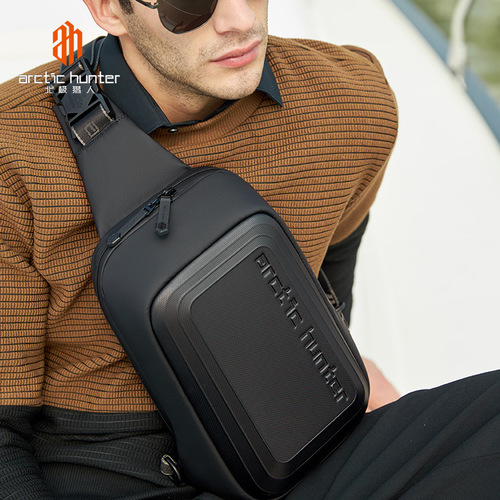 New fashion brand EVA hard shell crossbody bag, water repellent and pressure resistant motorcycle armor bag, cycling chest bag for men