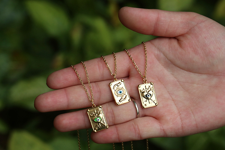 Unisex Gender Korean Drop Oil Color Eye Geometric Palm Love Eye Pattern Copper Collarbone Chain