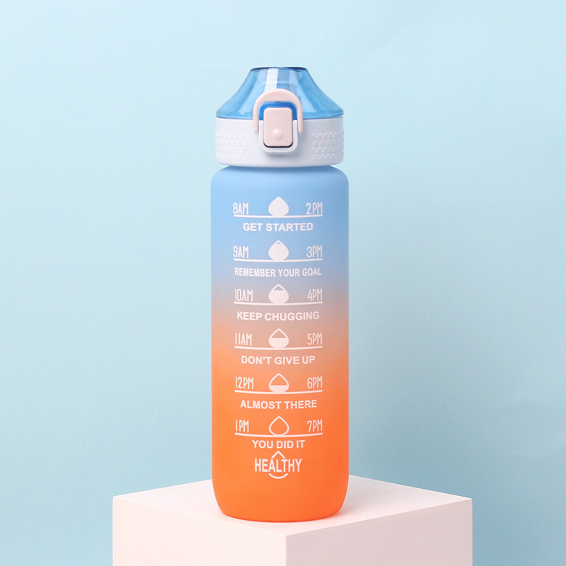 Taza de agua de gran capacidad de 800ml con mango boca recta cubierta elástica taza de espacio taza de agua de plástico deportes al aire libre taza de agua al por mayor