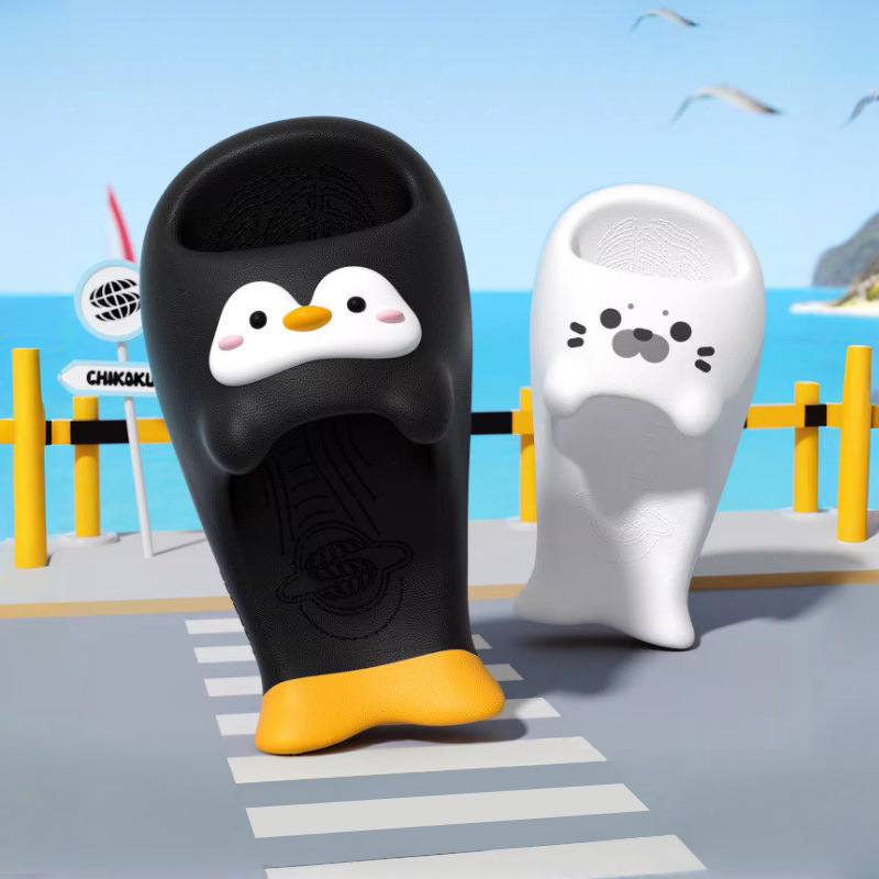 Cute Cartoon 3D Penguin Couple Slippers for Women, Summer Soft Slippers for Home, Bathing, Outdoor Wear, Beach Sandals for Men Cute Cartoon 3D Penguin Couple Slippers for Women, Summer Soft Slippers for Home, Bathing, Outdoor Wear, Beach Sandals for Men