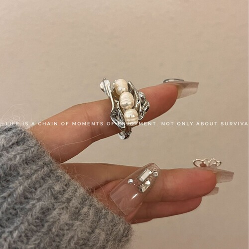 Ancient Chinese Dragon and Tiger Eye Stone Ring, Instagram Cold Wind, High-Grade Freshwater Pearl and Sparkling Diamond Eye Stack Ring
