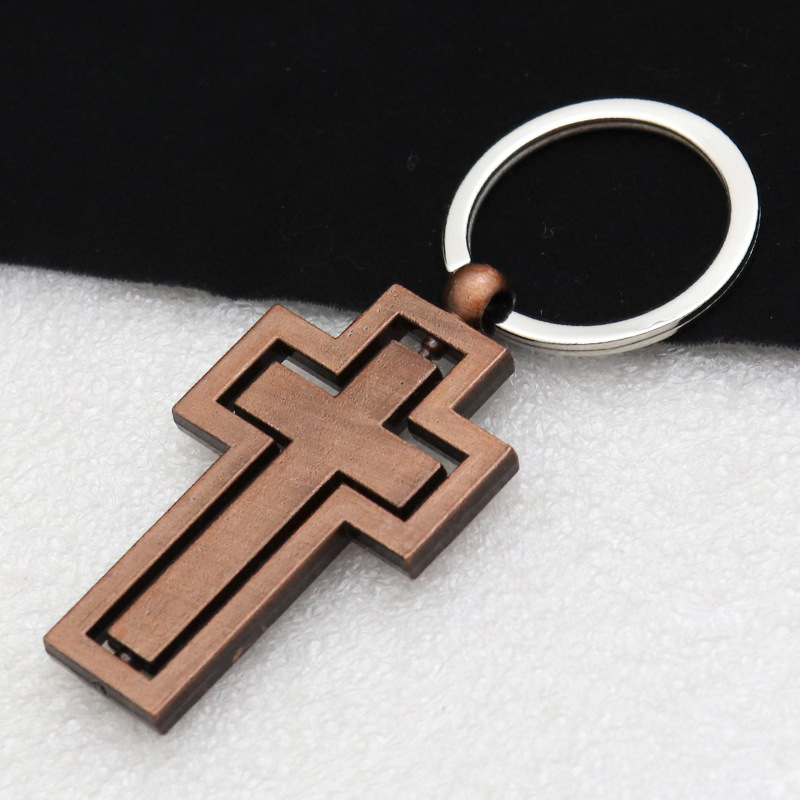 Retro Cross Metal Patchwork Keychain display picture 4