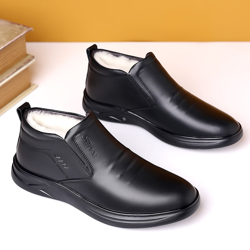 Giày bốt nam cổ cao lót lông cừu da bò chống trơn giữ ấm — P1818 đen