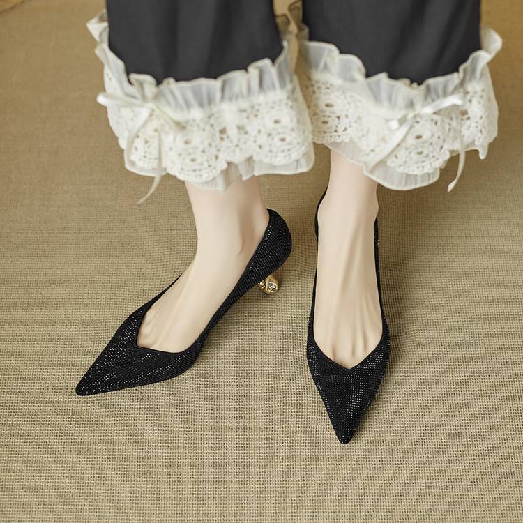 Giày cao gót nữ mũi nhọn gót 9 cm pha lê lấp lánh màu sâm panh — Màu đen