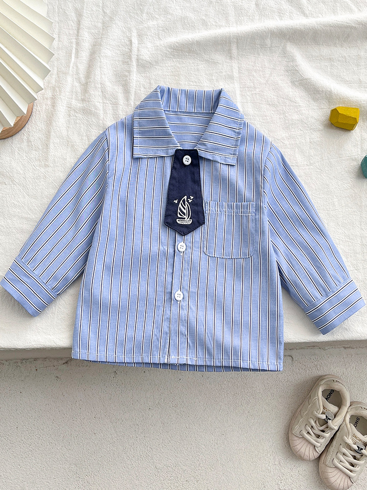 Camisas infantiles coreanas de primavera y otoño, nuevas camisetas infantiles de estilo femenino, cardigan a rayas casuales simples y sueltas.