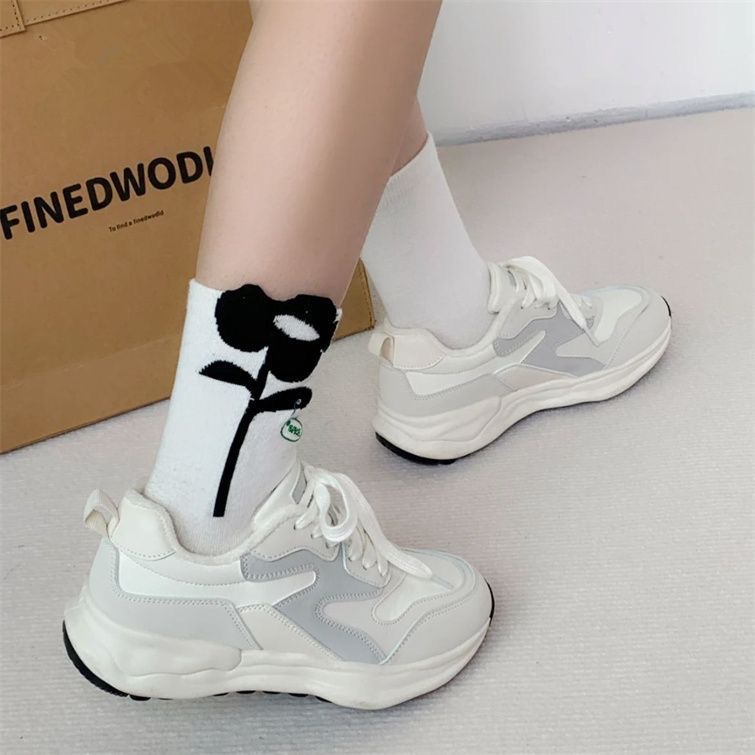Zapatos deportivos 2026 nuevos zapatos versátiles en otoño ligero con suela gruesa zapatos casuales de papá zapatos de mujer zapatos de altura zapatos de mujer