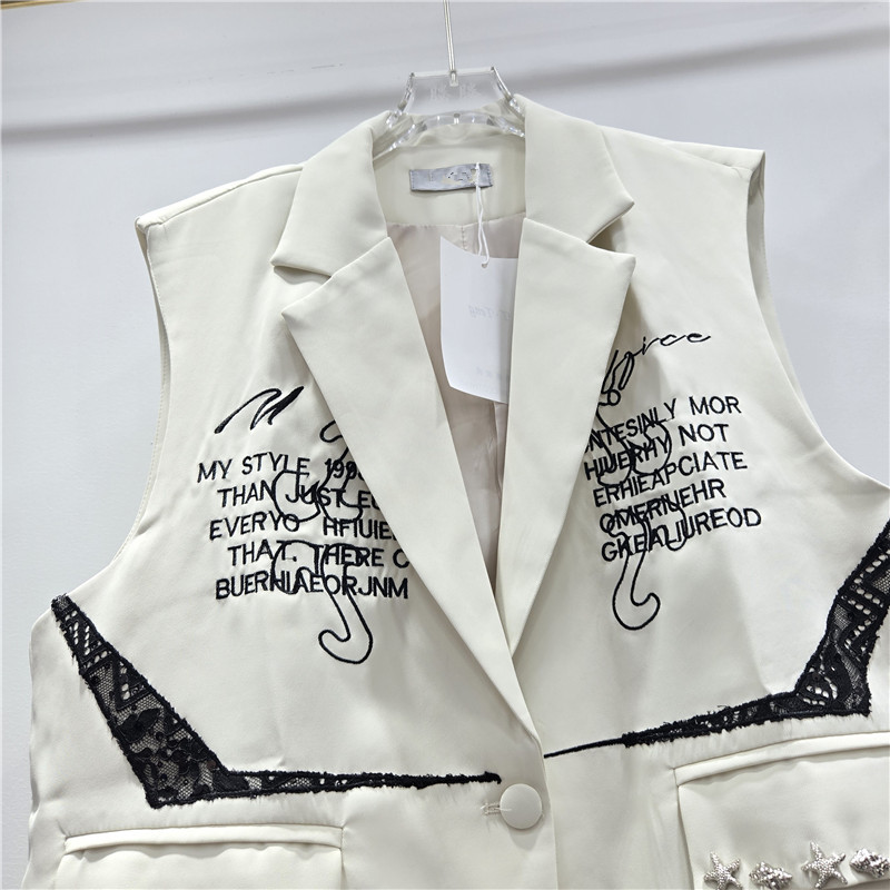 Estación europea 2026 primavera y verano nueva letra europea bordada ropa de mujer suelta moda casual versátil chaleco casual
