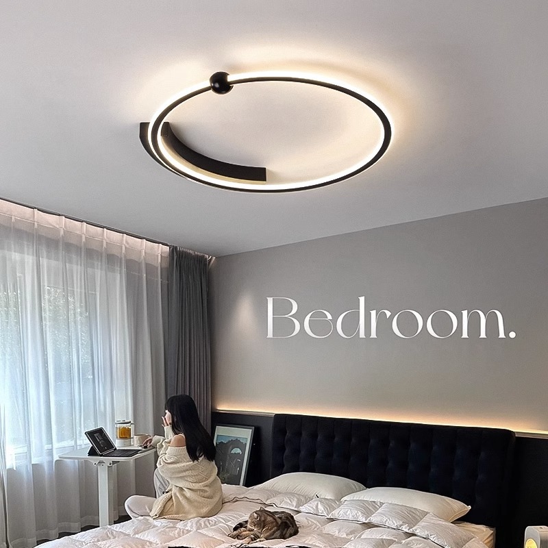 Estilo italiano moderno, minimalista, luz de dormitorio inteligente, luz principal de la habitación controlada por voz, luz de techo de protección ocular del dormitorio principal