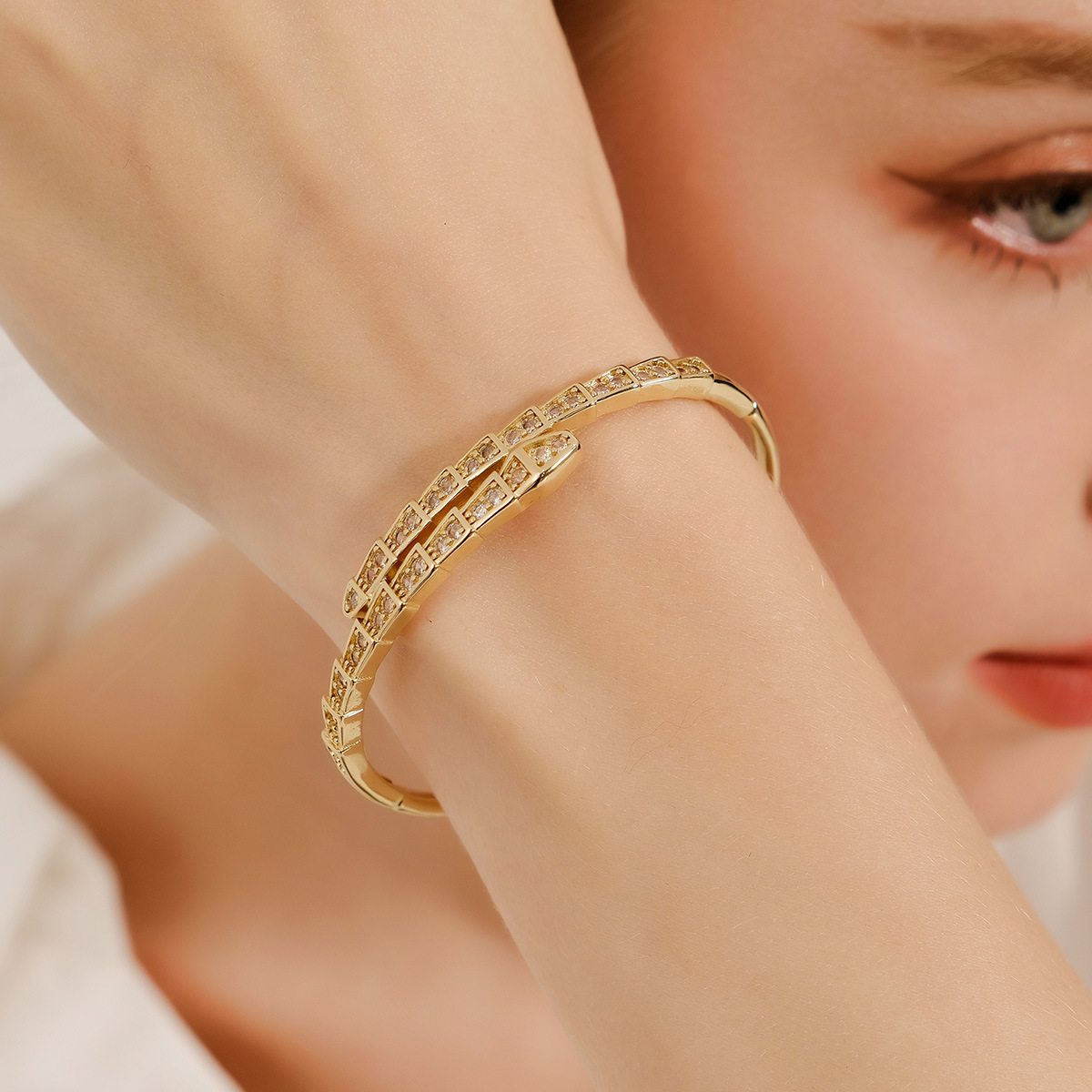 20g Weight 0.03µm-0.05µm Gold Plating Thickness Electroplating Gold Plating Process 18K Real Gold Plated Plating Material Rhinestones, Zircon Inlay Material Bangle Classification 1 Piece Quantity Holiday, Travel, Daily Occasion Copper Material Love, Round, Square Pattern Women's Gender French Style, Modern Style, Classic Style Style Inlay Craft French Style Modern Style Classic Style Love Round Square Rhinestones Zircon Alloy Copper Wholesale Bangle 12