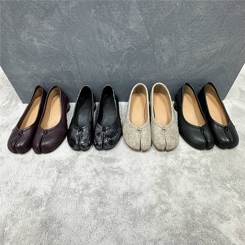 Spring and Autumn New Style Pleated Ballet Split Toe Shoes for Women Tabi Horseshoe Medium Heel Shallow Mouth Single Shoes Sheepskin Thick Heel High Heels