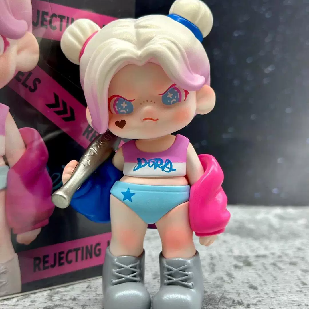 Китайская версия Dora второго поколения, серия избегай незнакомцев, blind box TNTSPACE Orion дочь модный костюм джентльмен фигурка