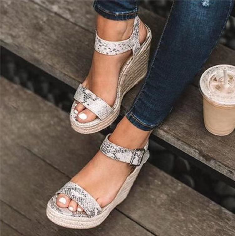 Women's Casual Solid Color Round Toe Ankle Strap Sandals display picture 4