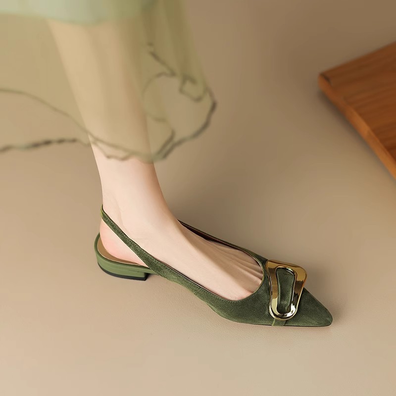 法式复古金属扣平底鞋女2025春夏款包头凉鞋尖头气质浅口单鞋