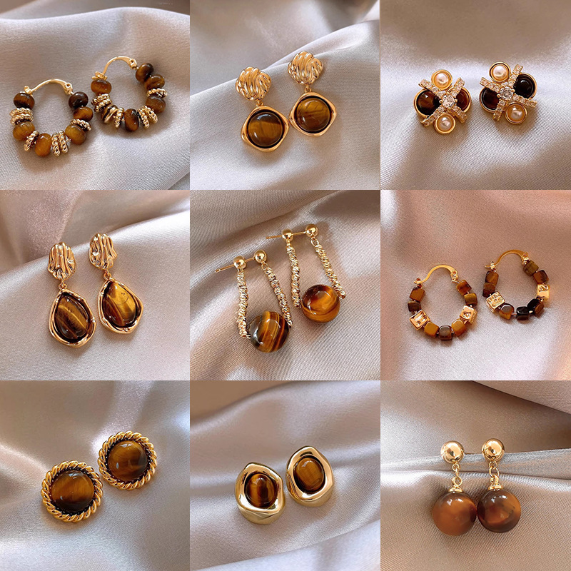 2025 Autumn and Winter Brown Maillard Earrings Women's Hong Kong Style Retro Fashion Temperament Tiger Eye Stone Earrings Ear Accessories 2025 Autumn and Winter Brown Maillard Earrings Women's Hong Kong Style Retro Fashion Temperament Tiger Eye Stone Earrings Ear Accessories