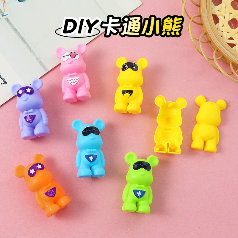 Новый мини-сборный пластиковый мультяшный наклейка медведя модель игрушка кувик подарок детская игрушка оптом