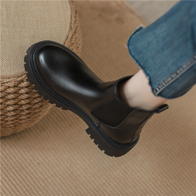 Boots Women's Autumn and Winter Fleece-Lined 2025 New British Style Thick-Soled Chelsea Short Boots Versatile for Small Women