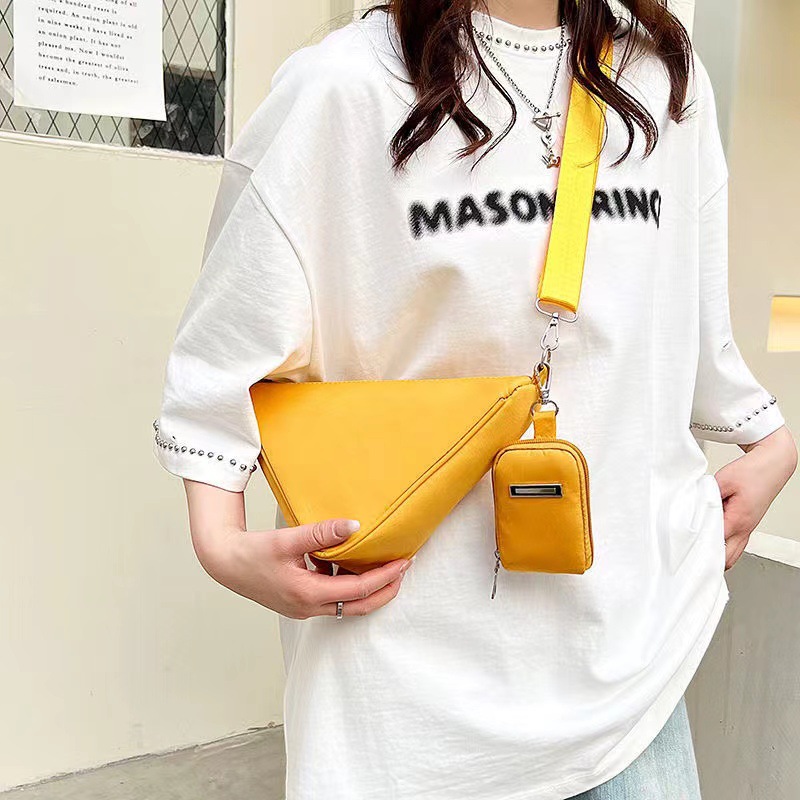 新款ins小众百搭斜挎包单肩包女时尚三角子母包男女手机零钱包