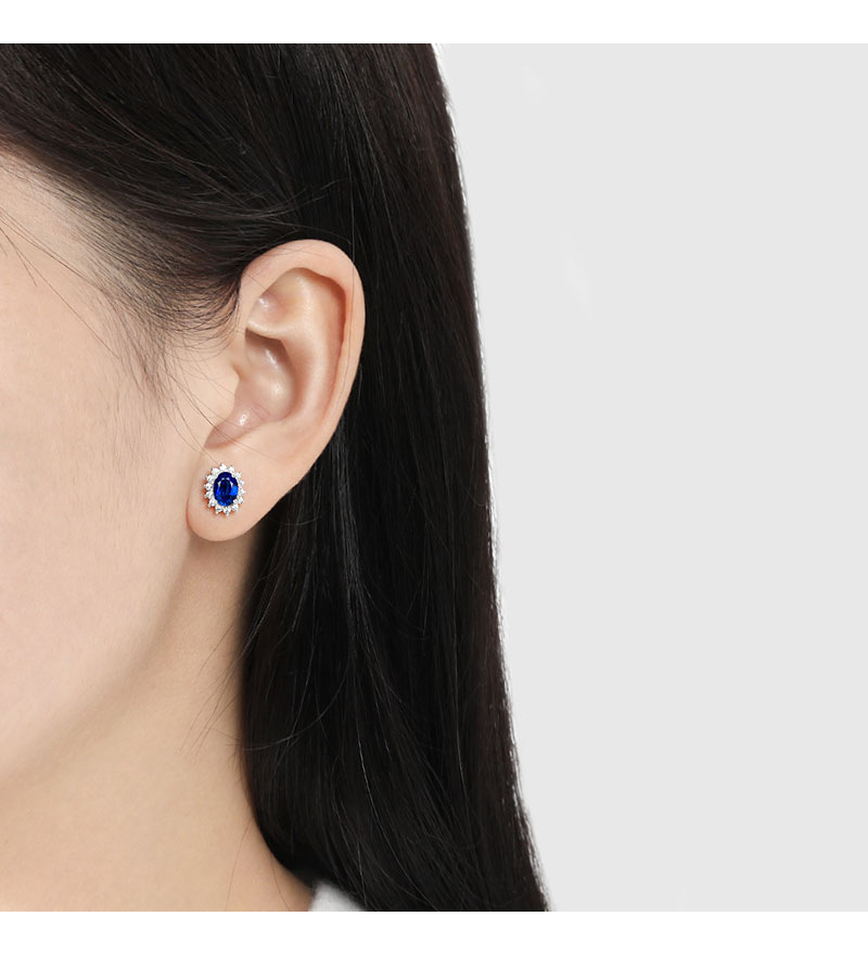 1 Pair Elegant Oval Copper Inlay Zircon Ear Studs display picture 2