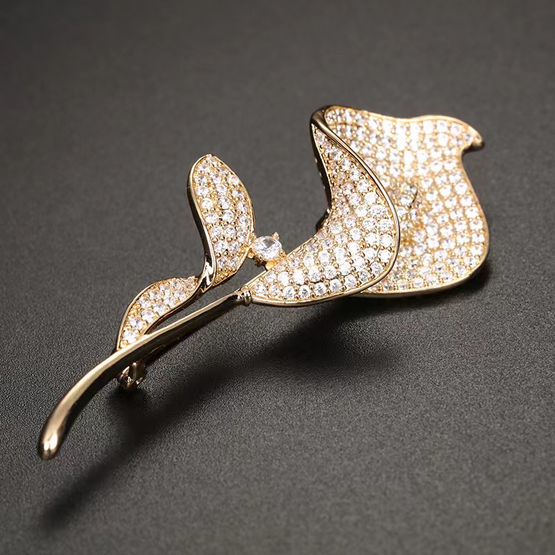 Moda temperamento popular tulipán AAA ZIRCON perla broche de las mujeres de gama alta ropa ramillete todo partido joyería al por mayor