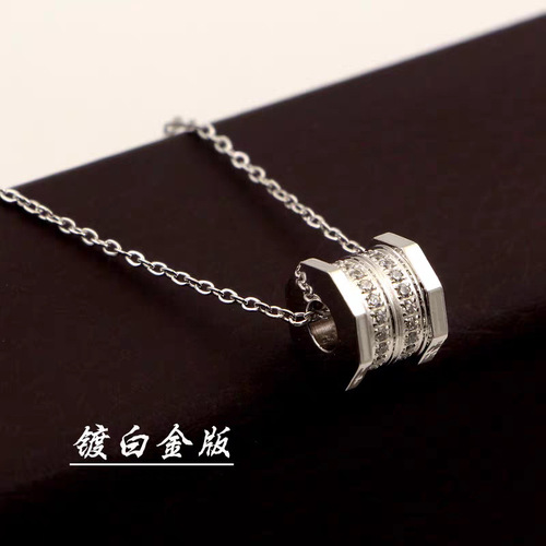 Simple and Versatile Small Waist Wheel Necklace, Stainless Steel Necklace with Fashion Micro-Set Diamond Pendant