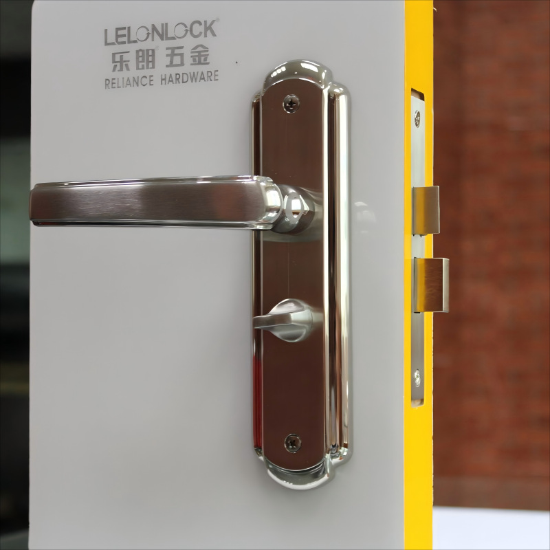 Personalizado 304 acero inoxidable estampado bloqueo de panel cerradura de puerta de núcleo falso cerradura de panel mecánico cerradura de puerta de madera interior universal