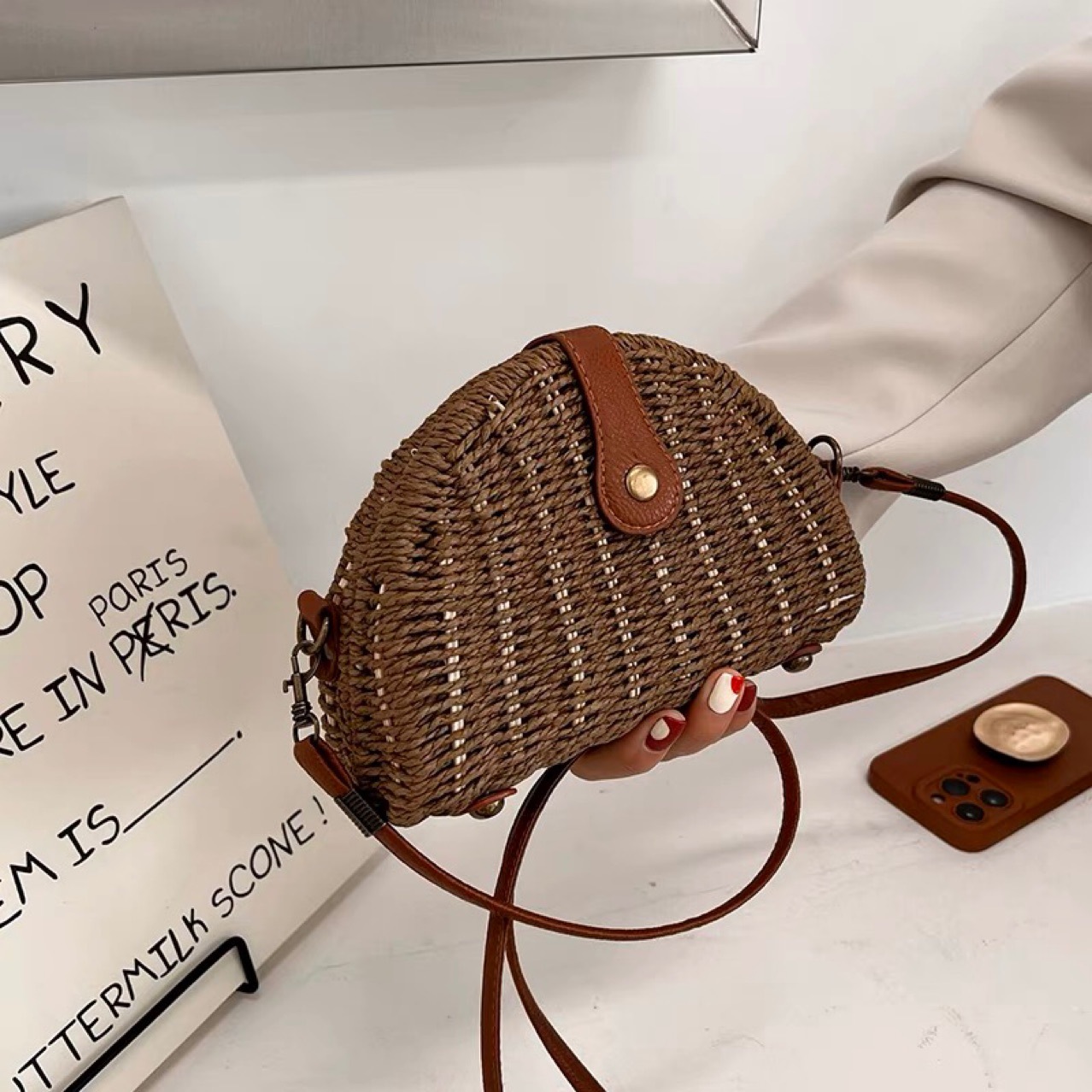 Women's Gender Vacation, Streetwear Style Semicircle Shape Women's Paper String Solid Color Vacation Streetwear Weave Semicircle Magnetic Buckle Straw Bag