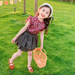 女寶寶韓版洋氣格子燈籠裙套裝2024夏季小女孩飛飛袖碎花兩件套裙