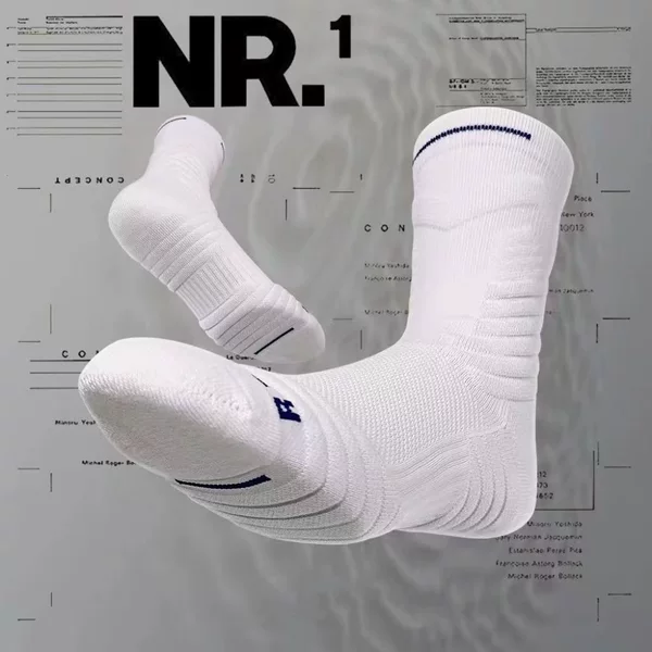 Professional basketball socks for men, featuring a thickened athletic terry cloth sole, designed for training and featuring a high-top, trendy American-style design