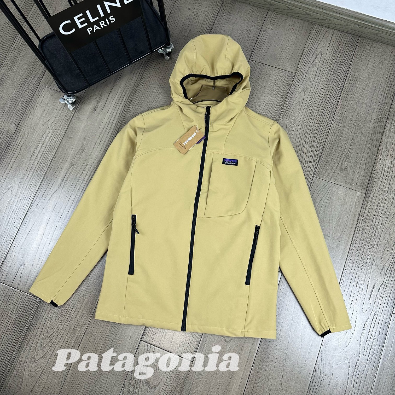 Pata Autumn and Winter Outdoor Night Running Thin Velvet Lightweight Hooded Soft Shell Three-Proof Jacket Jacket Mountaineering Hiking