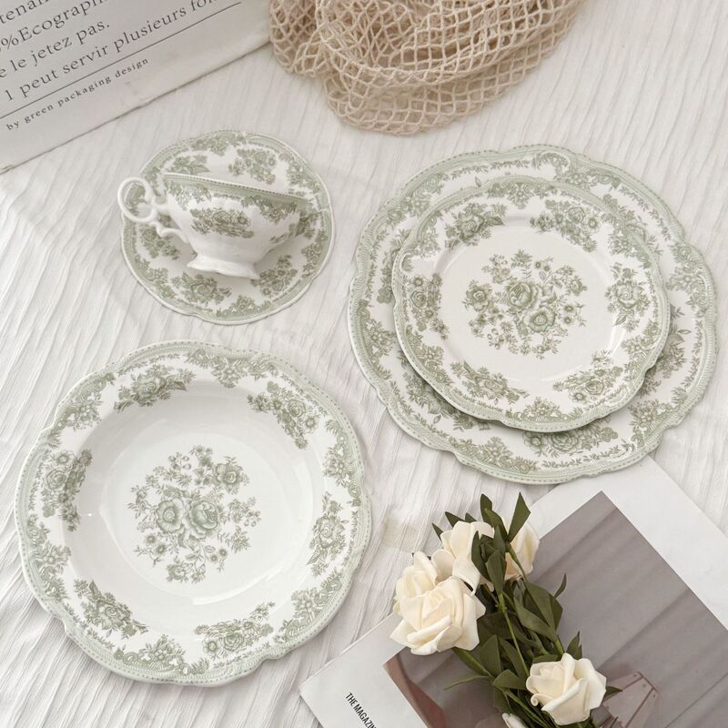 French Retro Green Ceramic Tableware Dessert Plate Breakfast Salad Plate Coffee Cup and Saucer Wholesale French Retro Green Ceramic Tableware Dessert Plate Breakfast Salad Plate Coffee Cup and Saucer Wholesale