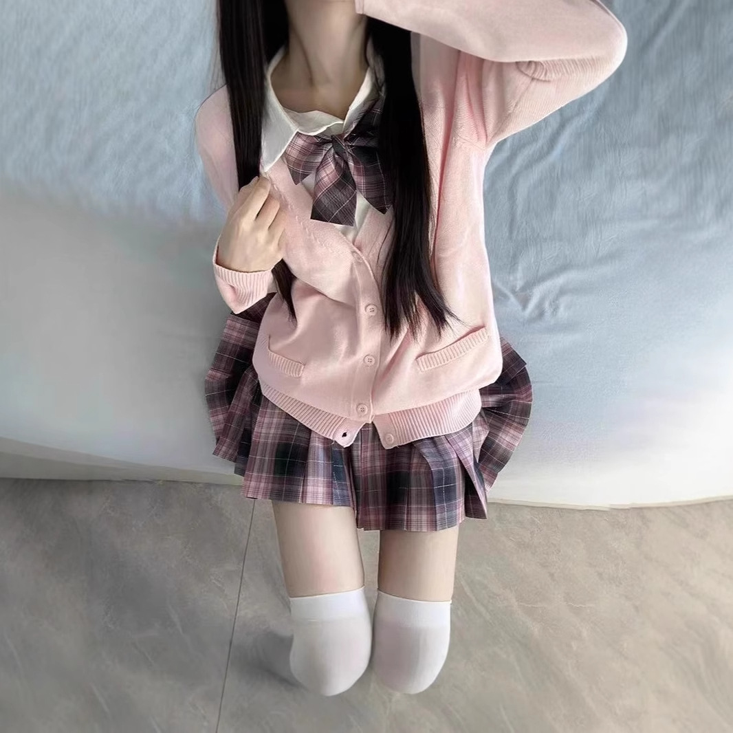 셔츠 + 나비넥타이 + 지하의 노래 스커트 + 핑크 가디건