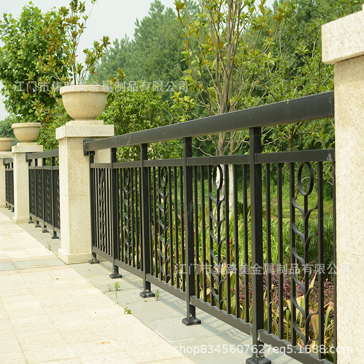 别墅庭院锌钢铁艺护栏小区学校围墙护栏栏杆户外园林外墙防护围栏