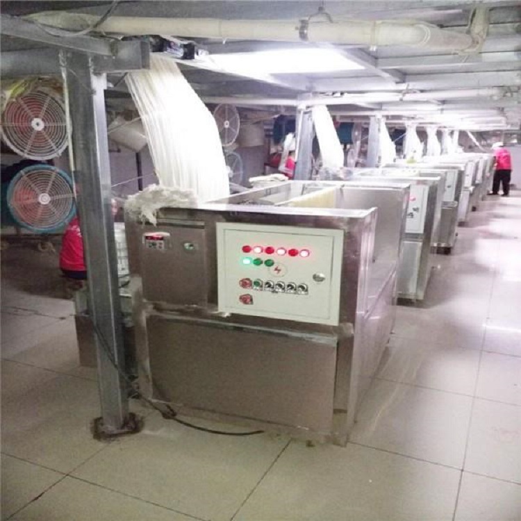 Máquina de enrollamiento de polvo automática comercial de vapor de corte de polvo de vapor de ahorro de energía de arroz de harina de río máquina de enrollamiento de polvo de piel seca y fría