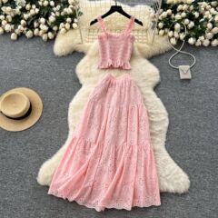超仙は休暇中に女性の夏服を着て、弾力的に身を修めたいです。