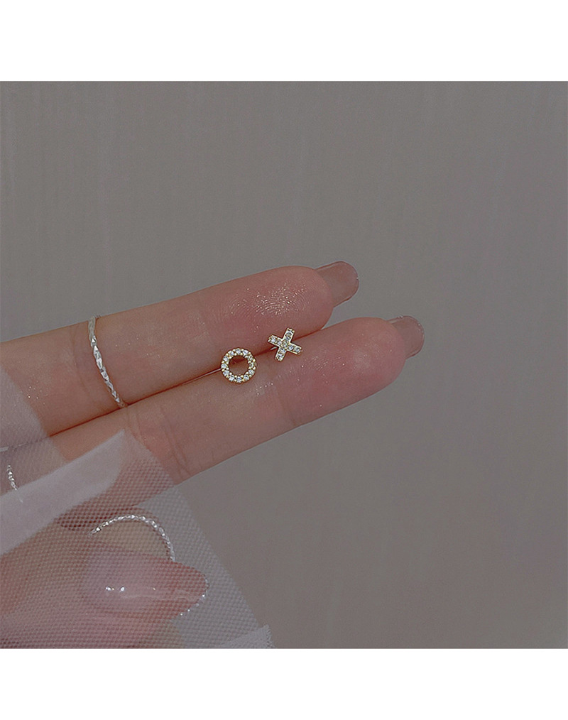 Simple Style Letter Copper Plating Zircon Ear Studs 1 Pair