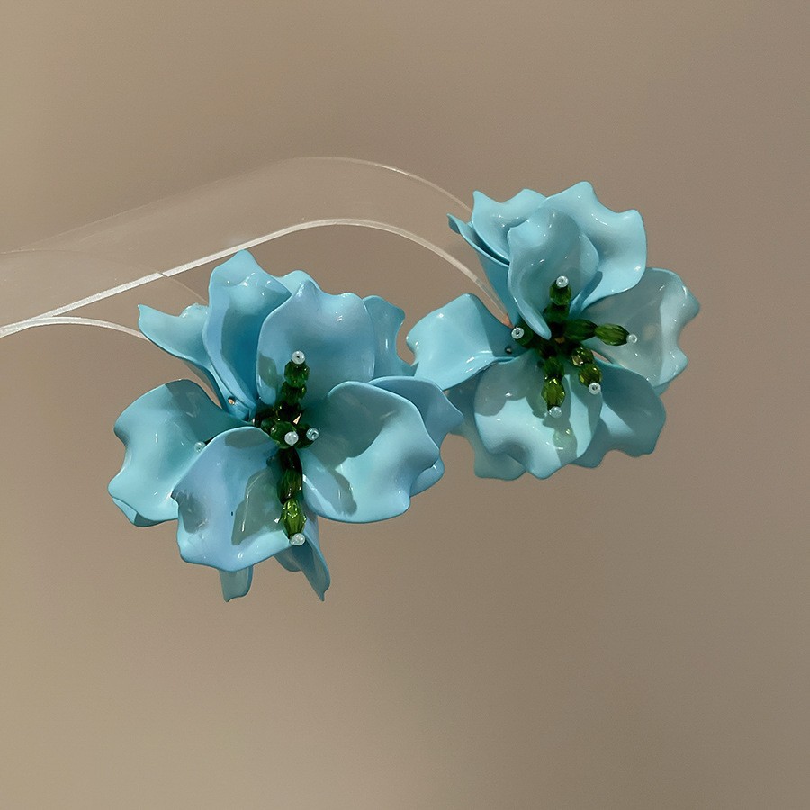 Pendientes de borla de flores de tela de aguja de plata Pendientes de estilo de vacaciones junto al mar