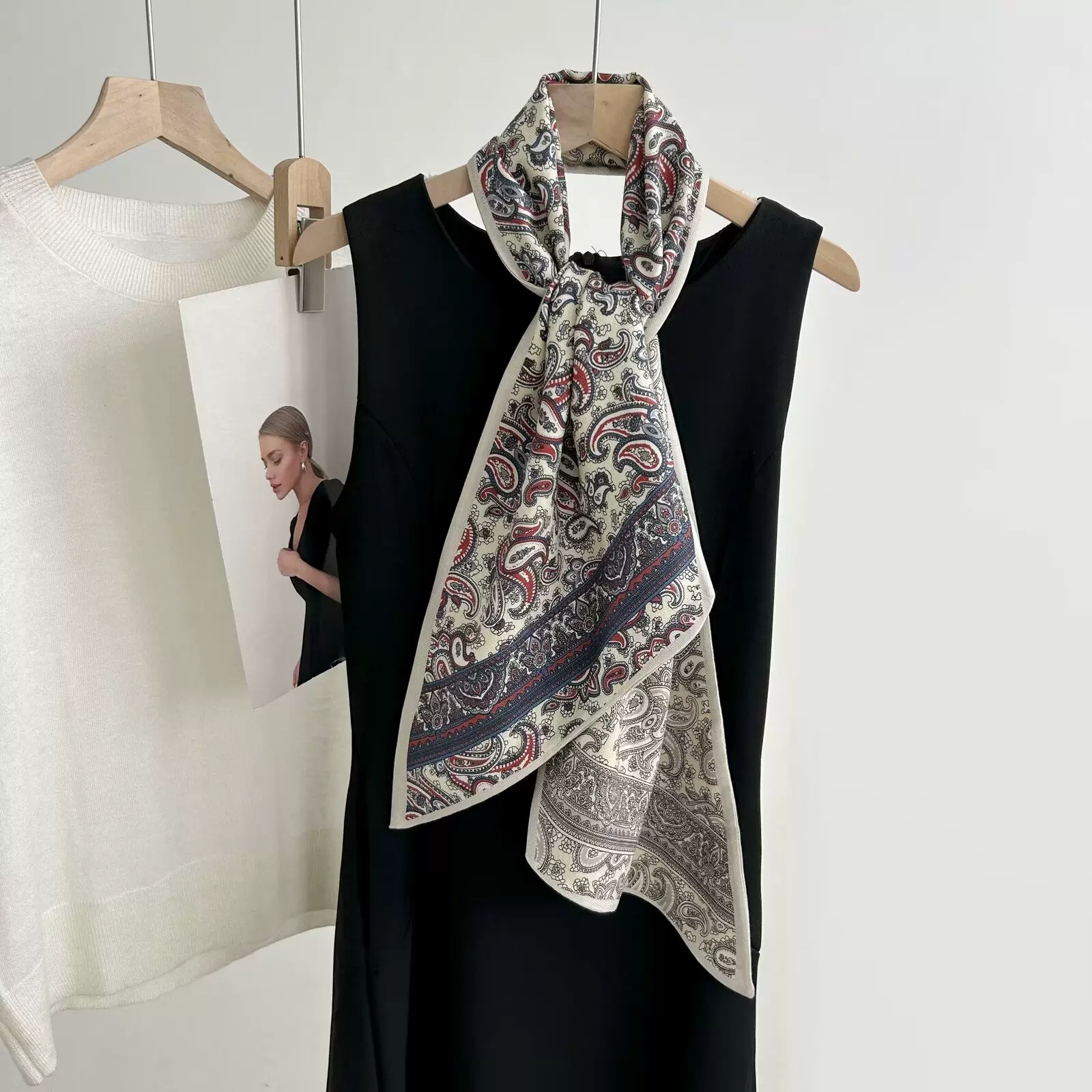 新款双面人字纹斜角丝毛领巾女轻奢高档真丝羊毛丝巾双色丝毛飘带