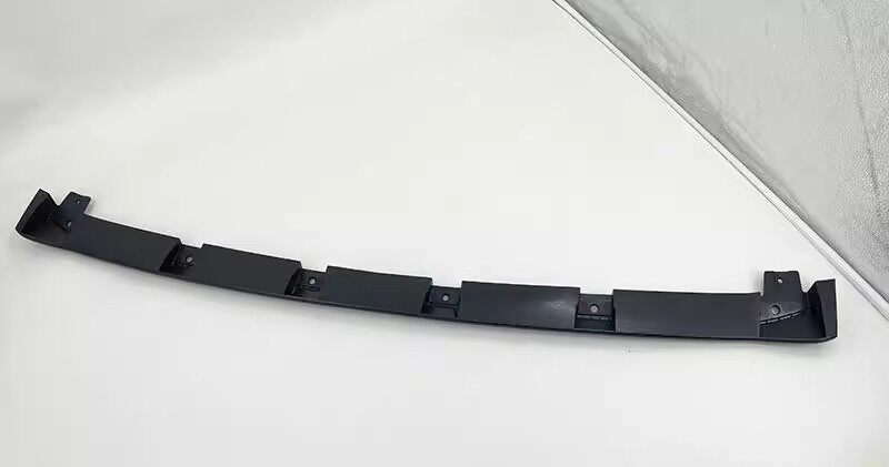Suitable for Geely Xingrui 20-26 Models, Corner-Protecting Front Bumper, Front Spoiler, Body Kit Modification, Sporty Set, Green Kunlun Decoration