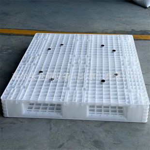 Factory white Tian Zi plastic pallet logistics turnover forklift pallet 1210 grid Sichuan Zi plastic pallet in stock