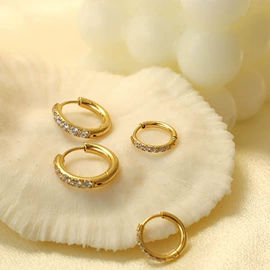 项链;耳环;戒指