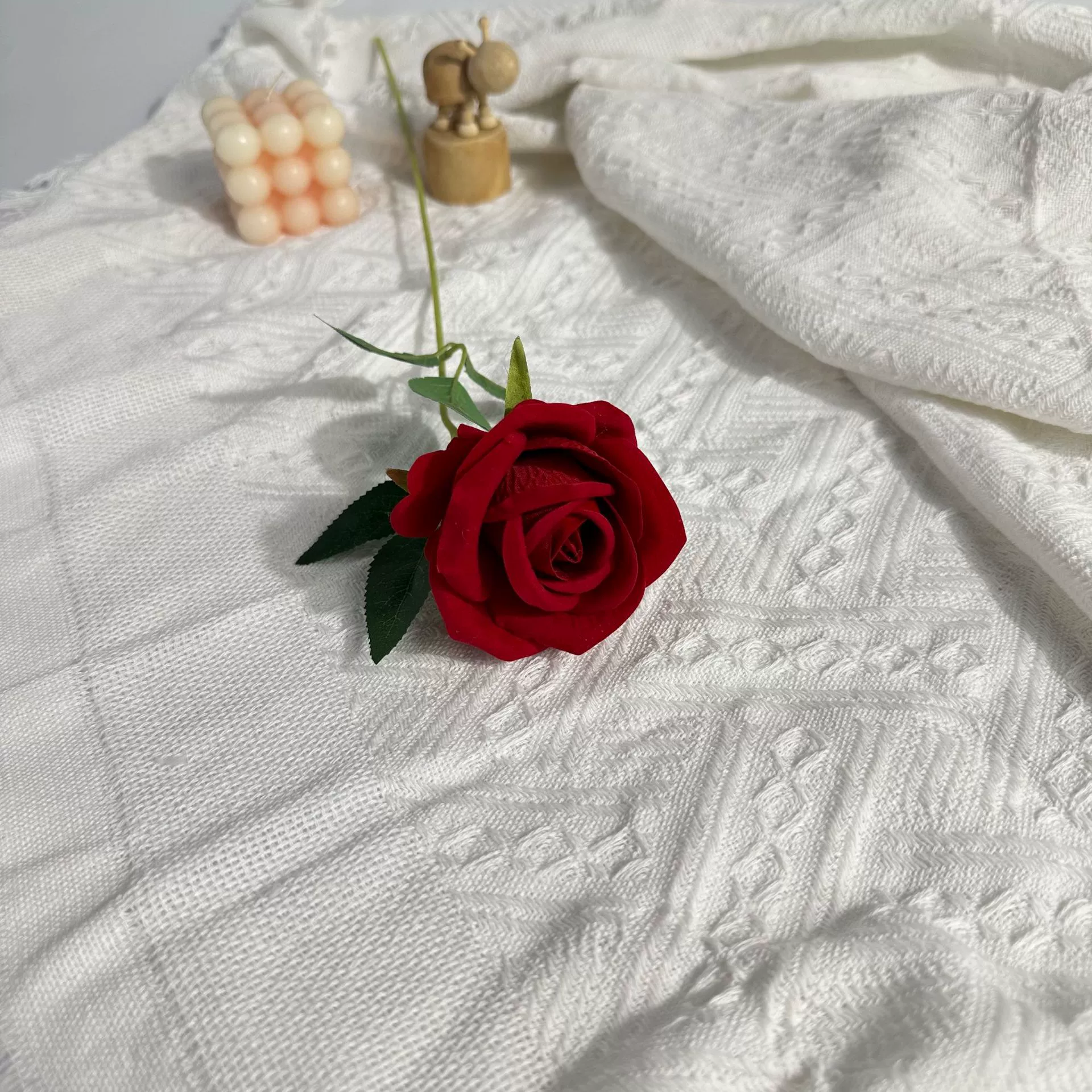 Симулированная роза из однотонной бархатной ткани, искусственные цветы, композиция к Дню Святого Валентина, оформление зала свадьбы, интерьер, букет