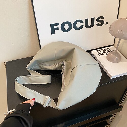Retro Korean dumpling bag 2024 new style large-capacity simple casual bag, one-shoulder tote bag, women's hot sale cross-body