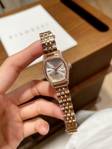 Lao Jia Lady's Quartz Watch Steel Belt Niche Fashion High-end Live…
