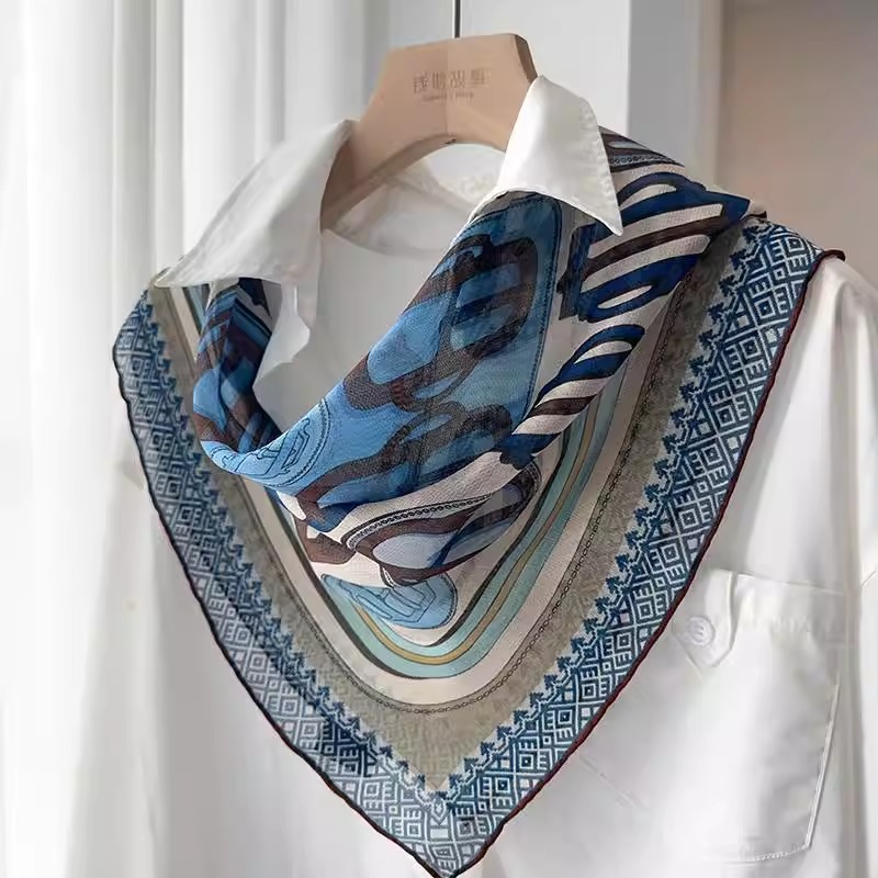 100% Mulberry Silk 65 Twill Silk Square Scarf Luxury Blue Series Women's Summer Hand-Rolled Edge Gift Scarf - Thumbnail 4