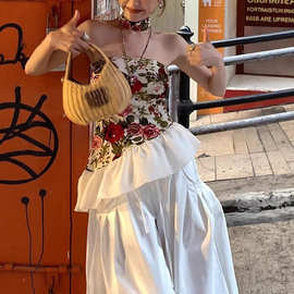 花朵假日曲/碎花荷叶边辣妹抹胸背心夏季修身飘带上衣