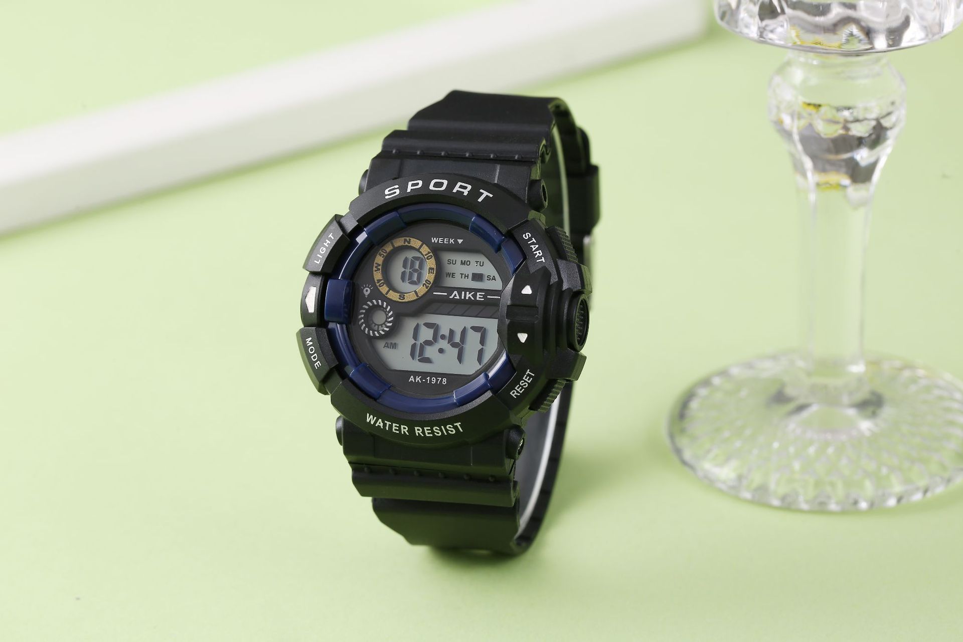 Ins Unicorn College Wind Watch estudiante resistente al agua anti-caída reloj electrónico deportivo duradero reloj multifuncional luz nocturna