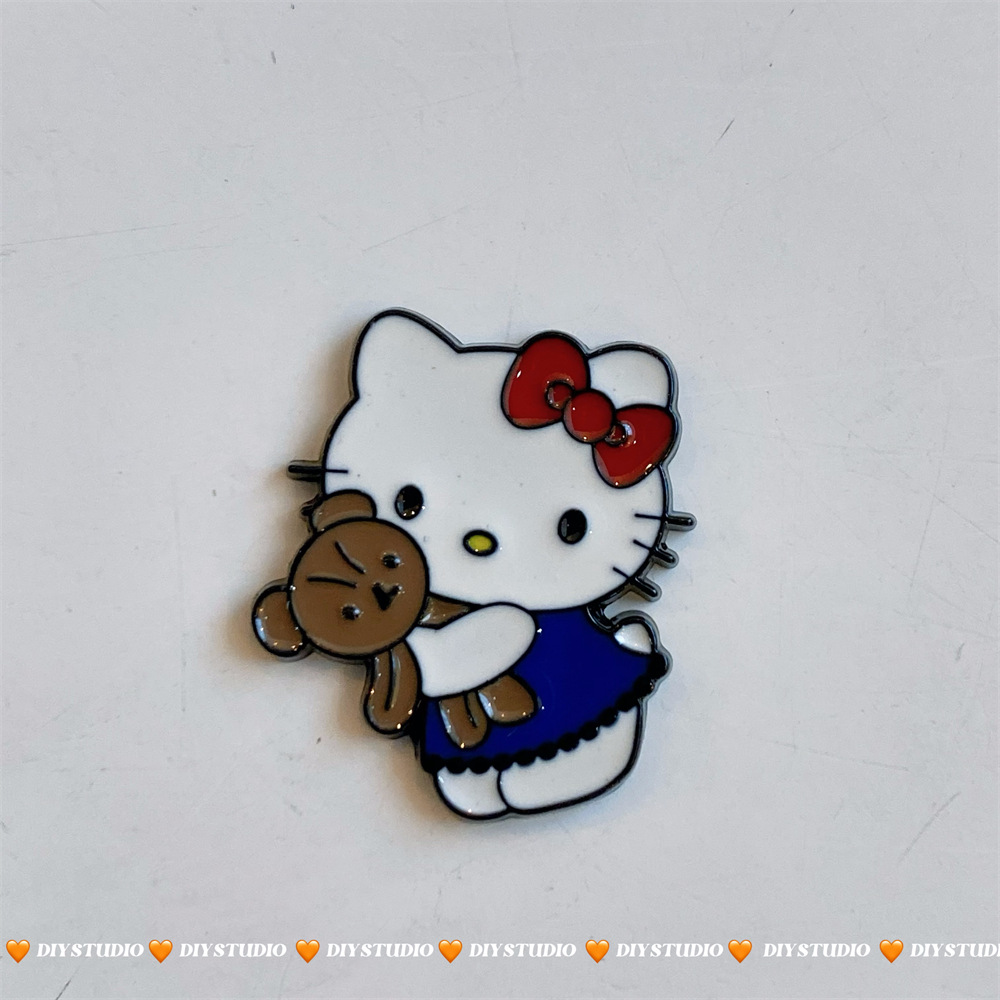 어두운 작은 새끼 고양이 액세서리