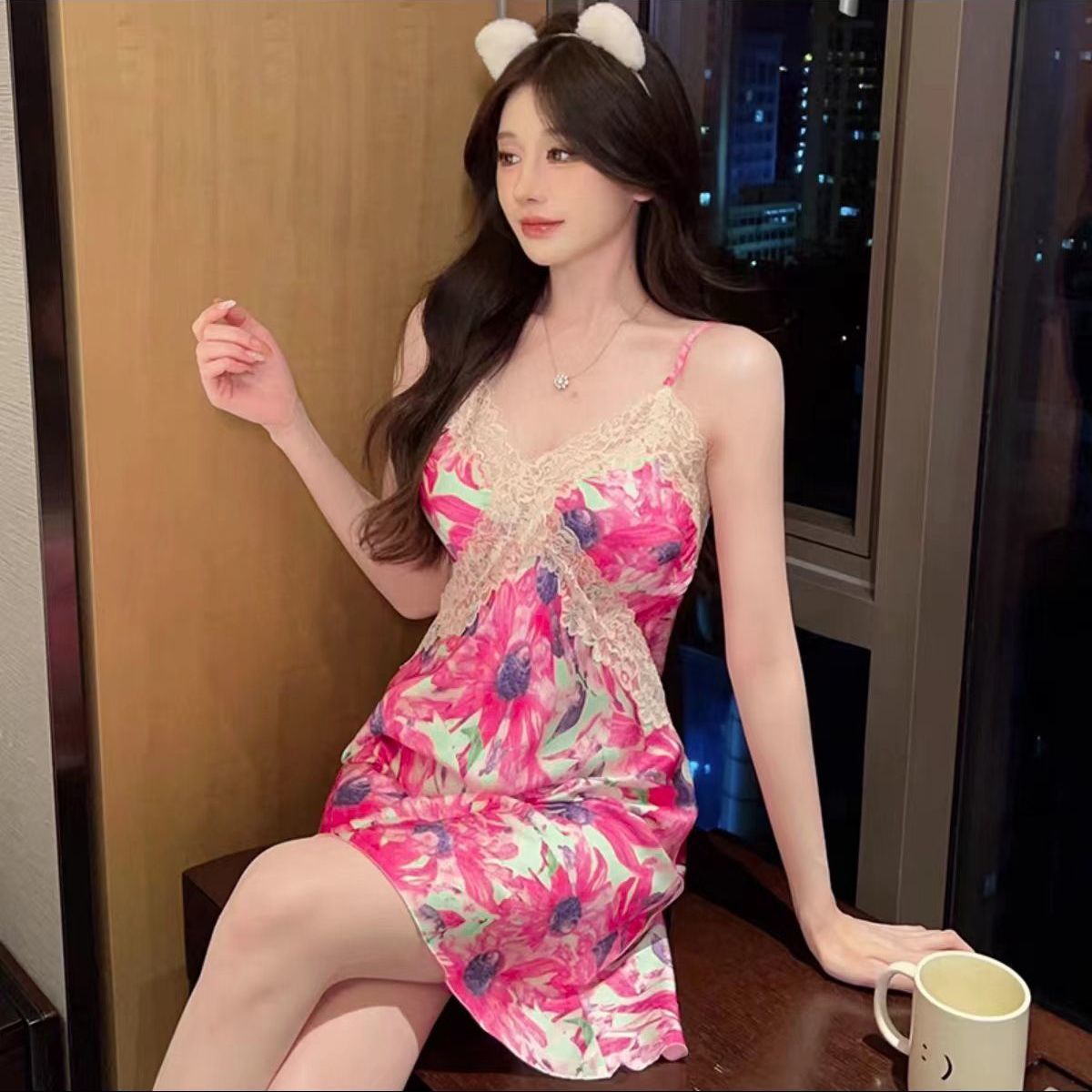 SKU图_锻面丝绸睡裙-枫叶红蕾丝款