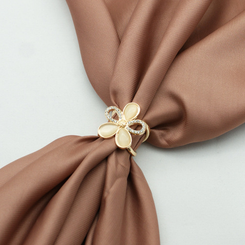 Manufacturer of high-end silk scarf button wholesale light luxury opal flower square scarf button multi-functional dual-purpose shawl button